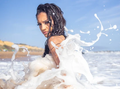Sesión bikini con Lucía Martín Miss Grand Sevilla en la playa